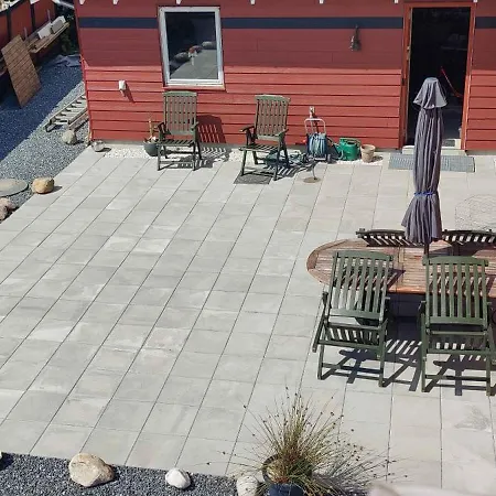 Semesterbostad Villa-amby Close To Need For